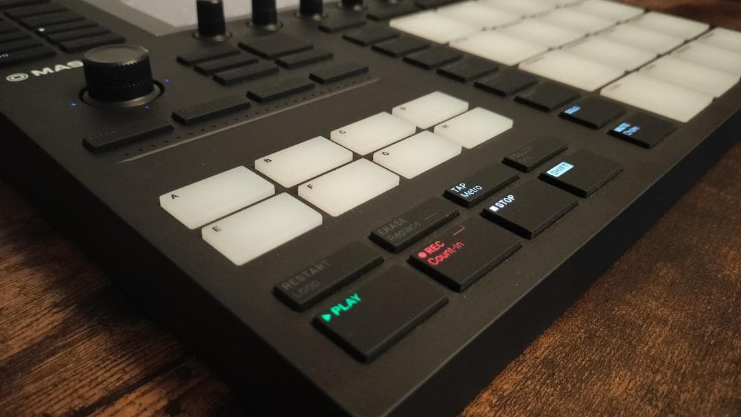 MASCHINE MK3 箱 付属品 NATIVE INSTRUMENTS_美品