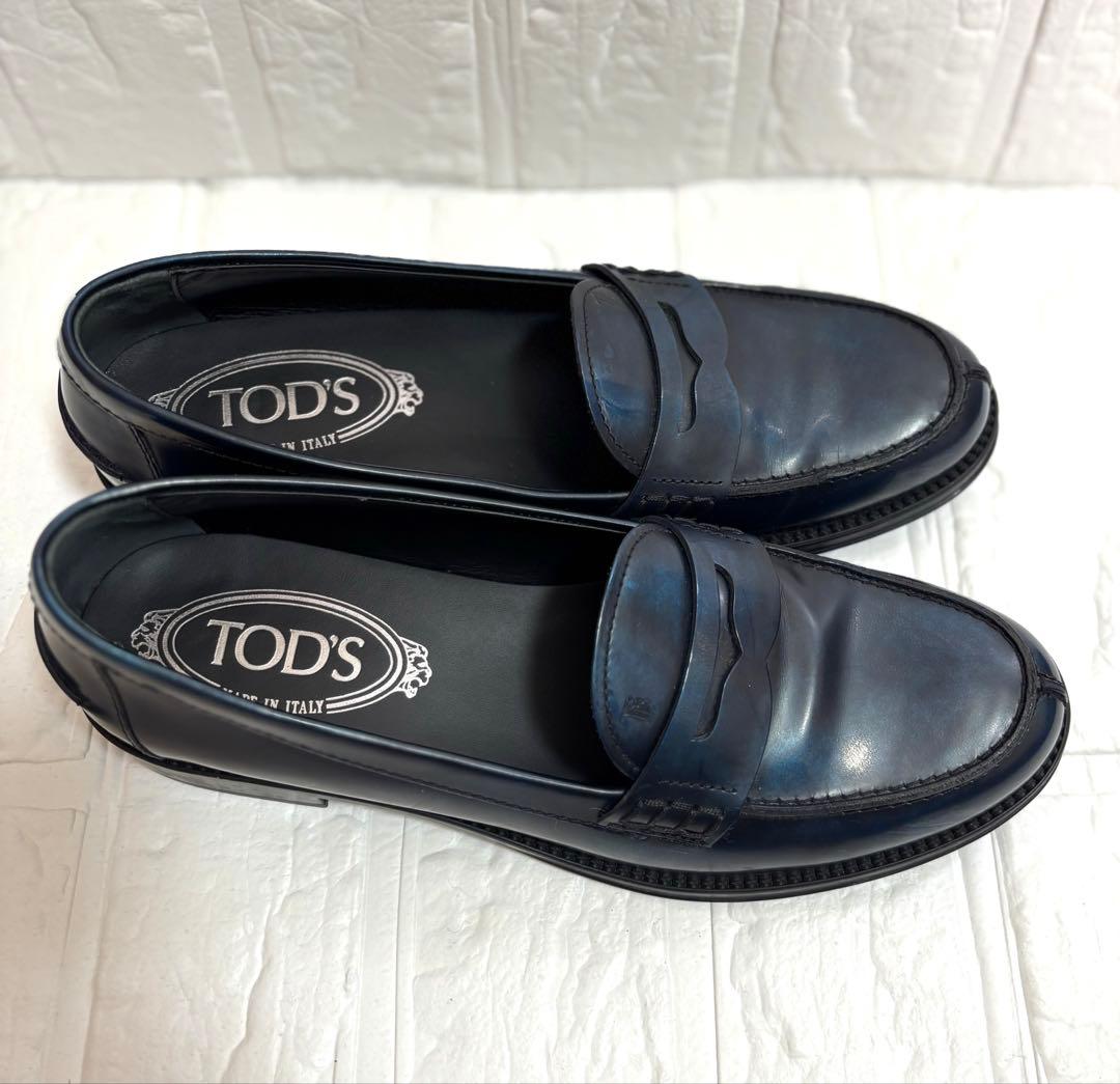ほぼ未使用TOD'S ダークネイビー　レザー ローファー36サイズ jp23