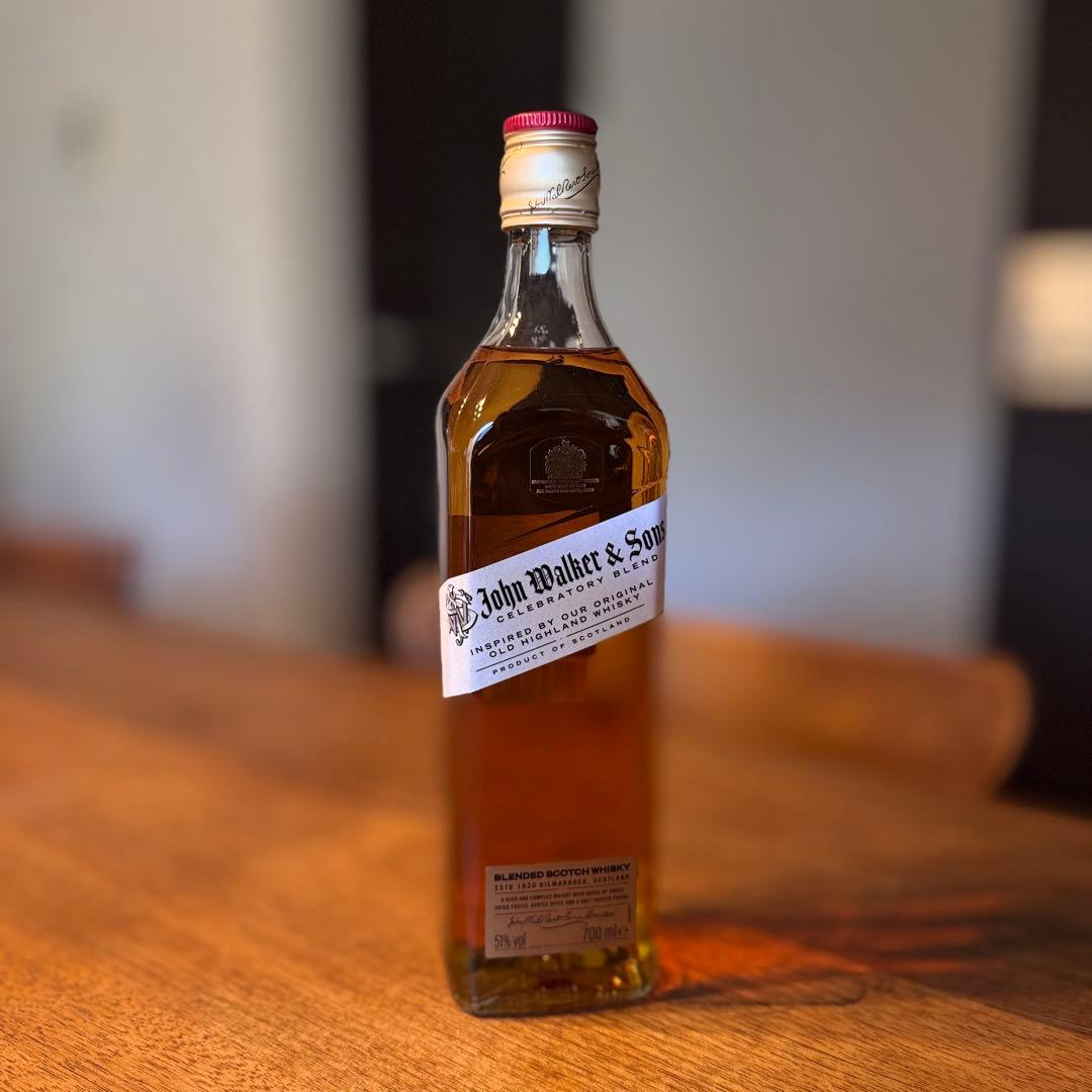 ジョ二ーウォーカー＆サンズ セレブラトリー・ブレンド（限定品） 700ml 箱付