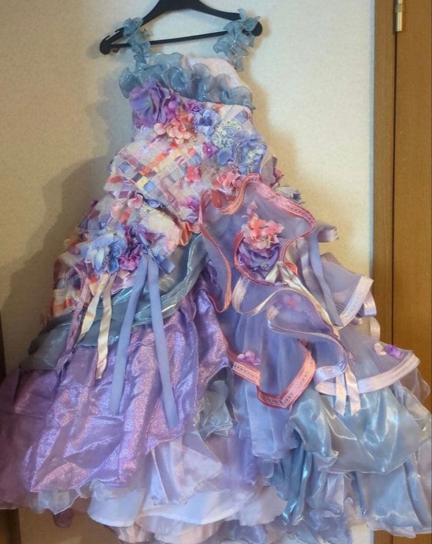 アイクリア　7歳　ドレス　パープル華やかなフラワー装飾のフォーマルドレス