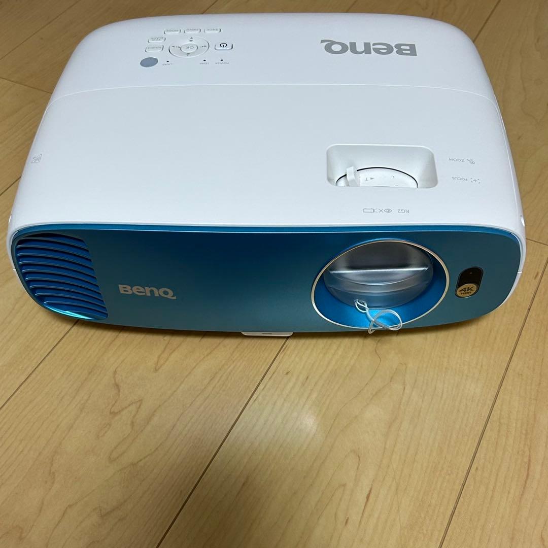 BenQ プロジェクター 4K TK800