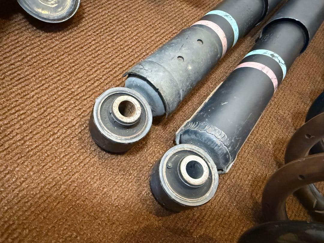 みい60ハリアー　前期 純正サス