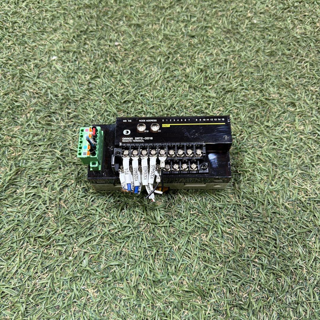 OMRON DRT2-OD16 リモートターミナル