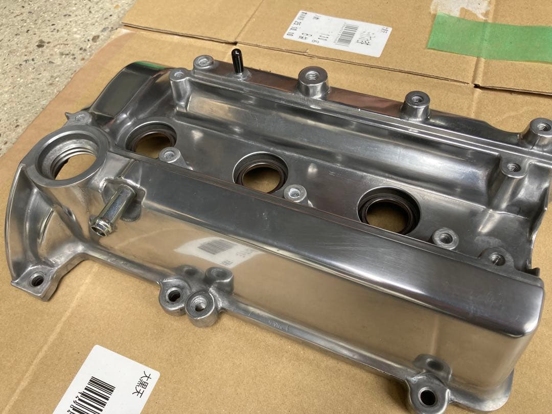 L700S ミラ/ミラジーノ タペットカバー　ヘッドカバー