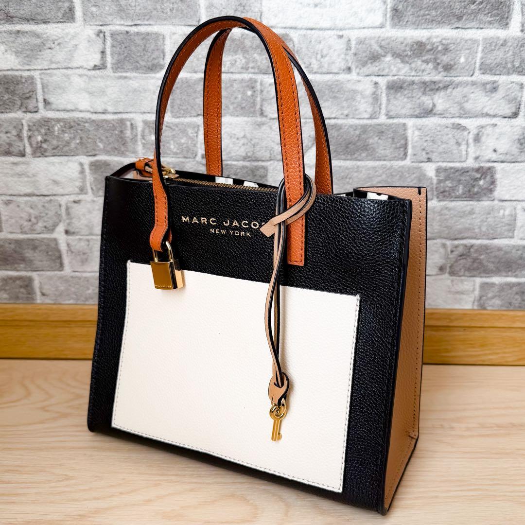 土日限定値下【美品】MARC JACOBS　ミニトートバッグ　ブラック×ベージュ
