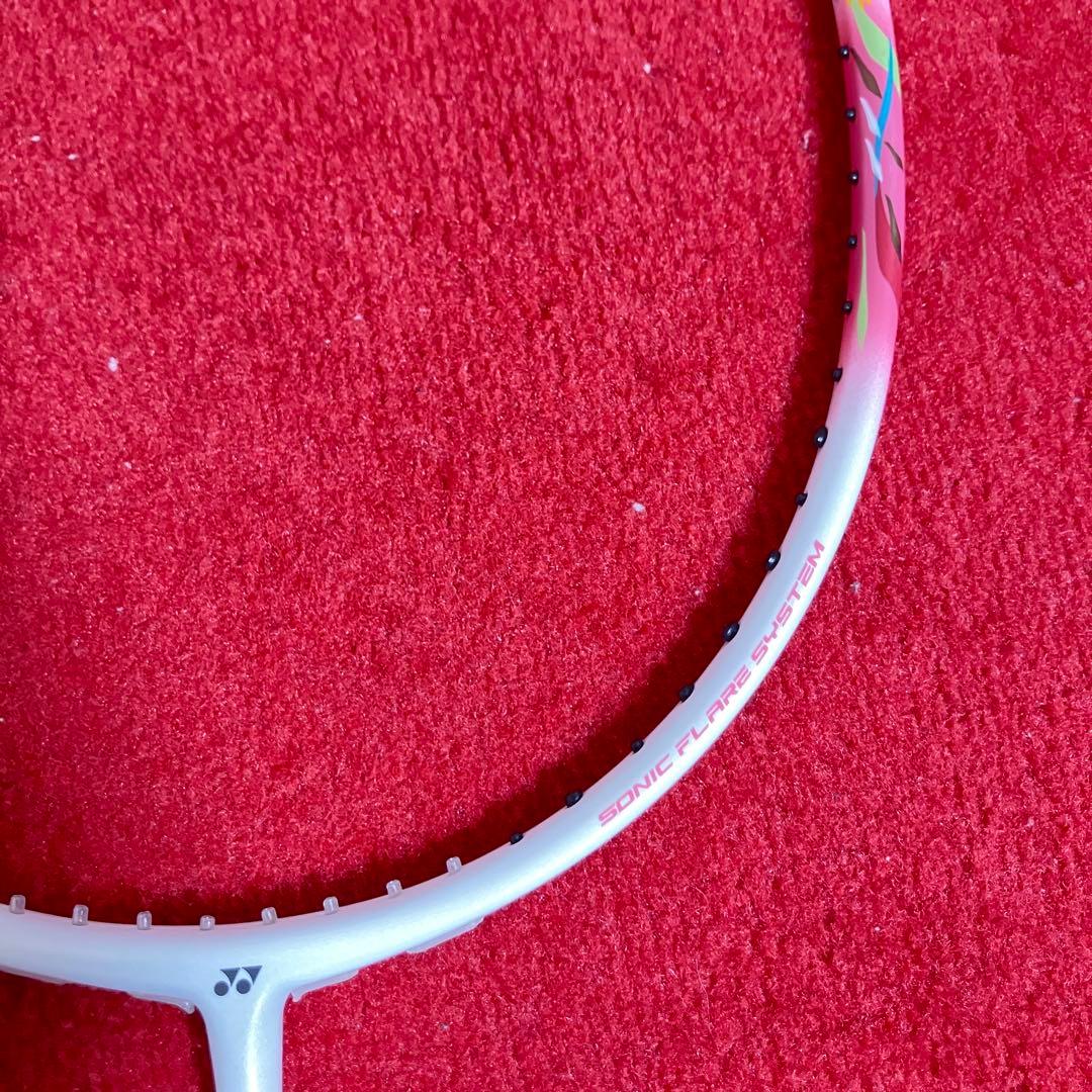 【美品】ヨネックス バドミントンラケット NANOFLARE70