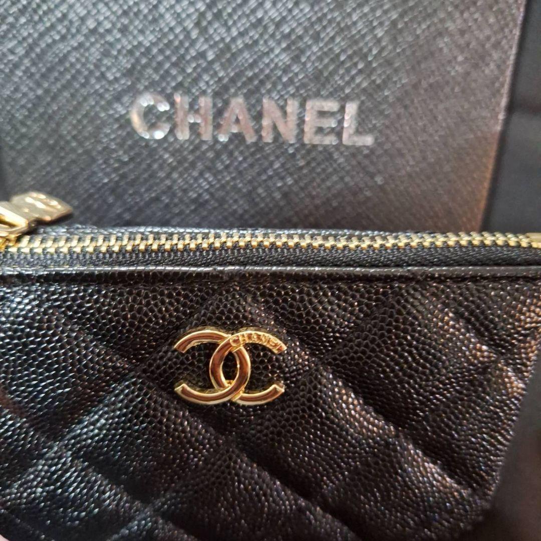 新品‼️CHANELゴールドロゴ キルティングケース ノベルティ♡