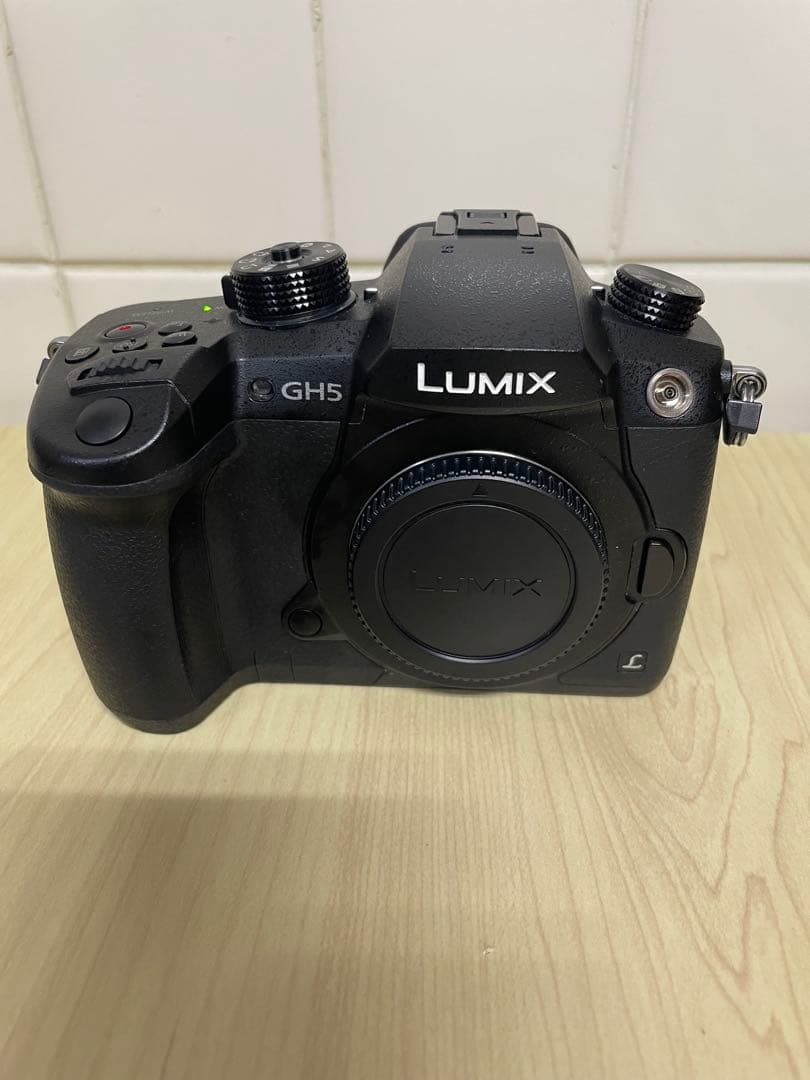 ★LUMIX GH5 レンズキット★　デジタルカメラ