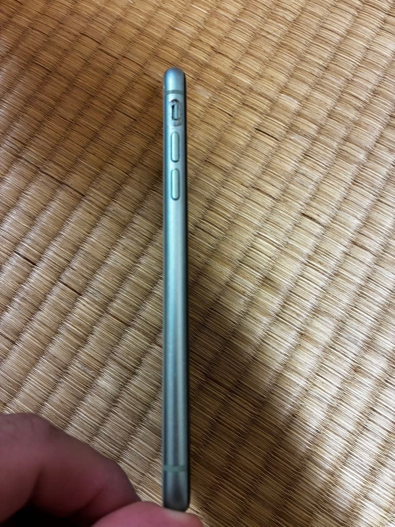 ゼ*界様 iPhone 11 グリーン 本体