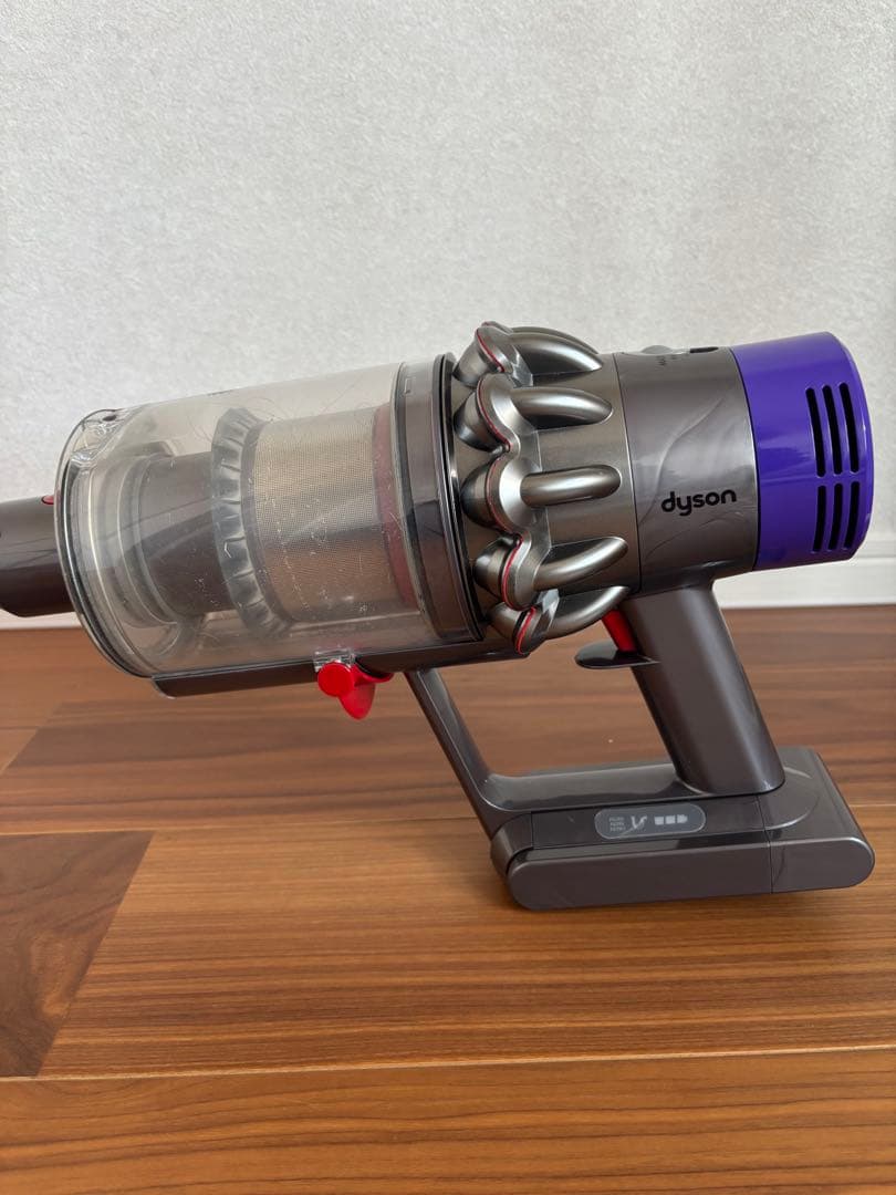 純正　Dyson V10 Fluffy コードレス掃除機 本体と付属品　ダイソン