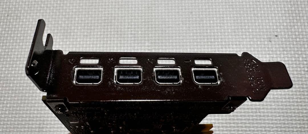 NVIDIA Quadro P1000 (ロープロファイル)