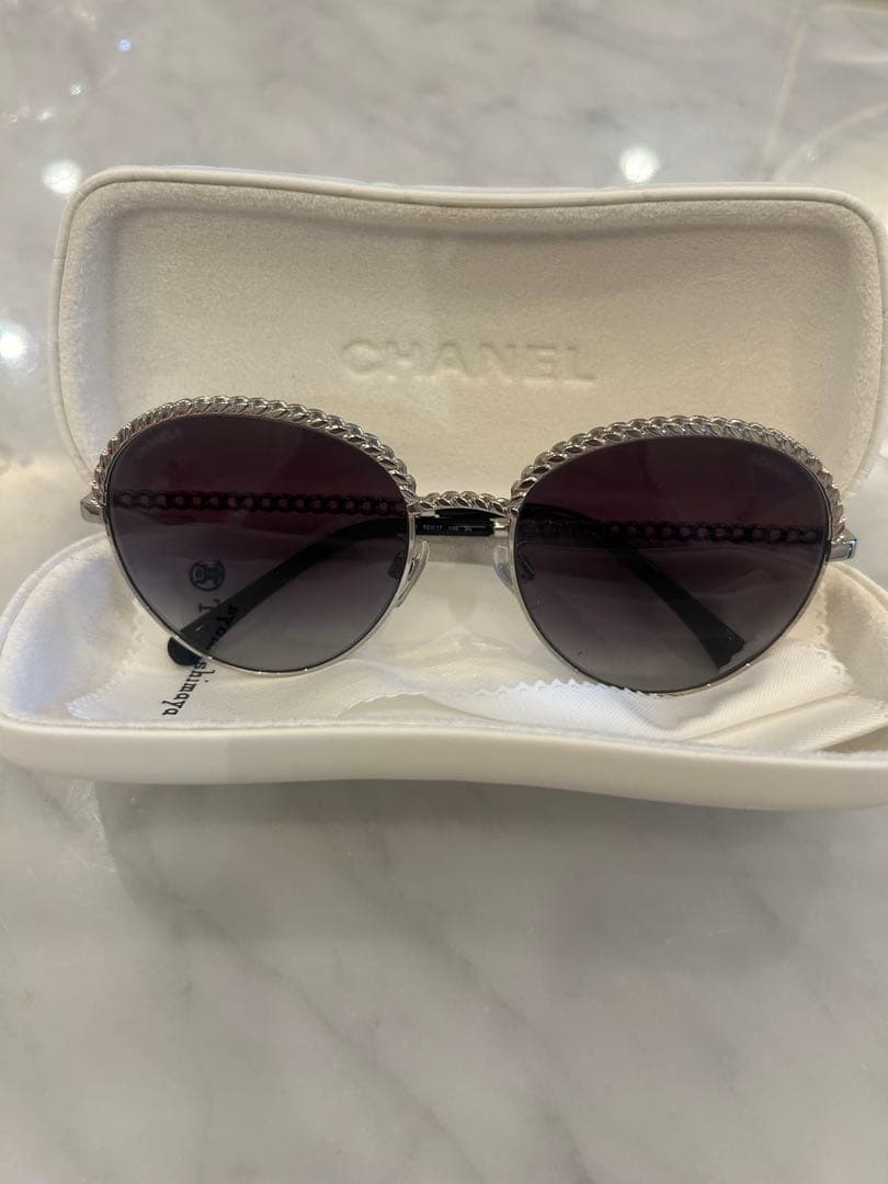 CHANEL サングラス シルバー グレー