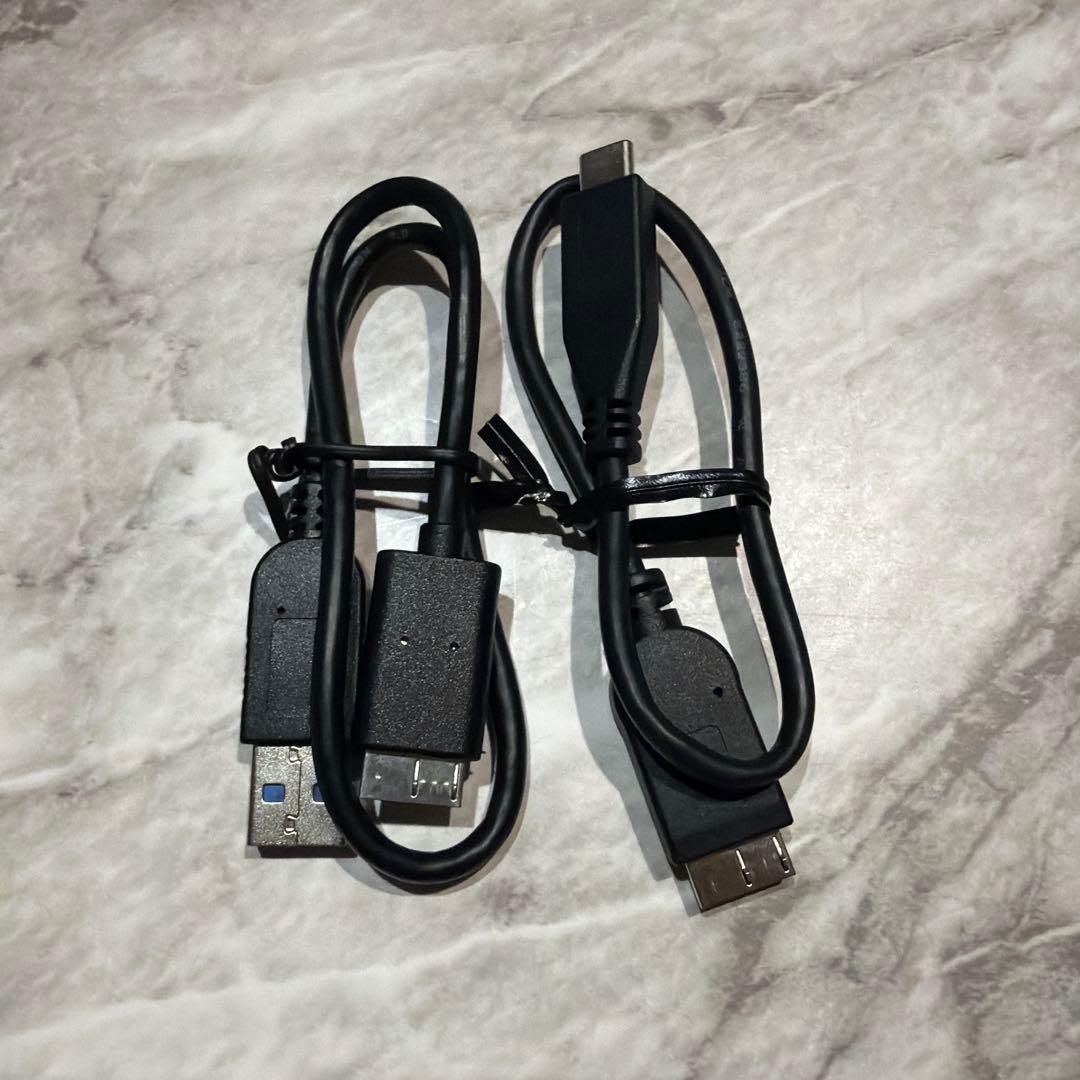 I-ODATAポータブルHDD blackred 2TB HDPX-UTSC2K