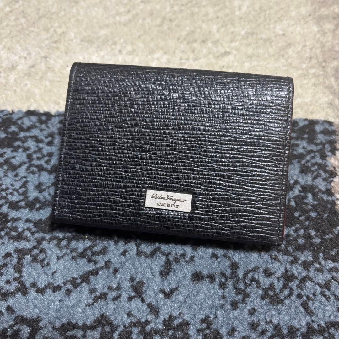 フェラガモ 名刺入れ