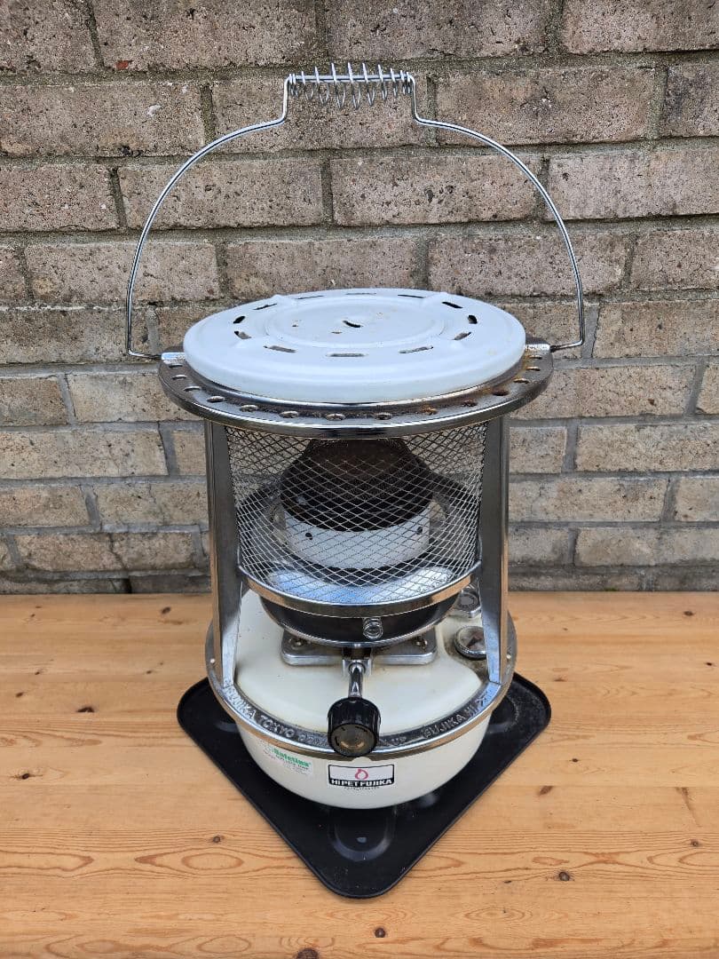 フジカハイペットHIPETFUJIKA 灯油ストーブ ホワイト　丸型　作動品