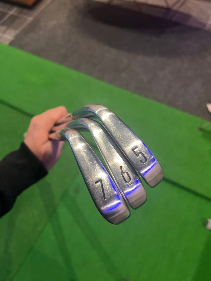 タイトリスト　T100 2023年モデル　P-5