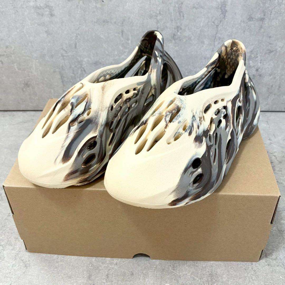 アディダス サンダル GX8774 Yeezy Foam Runner J255