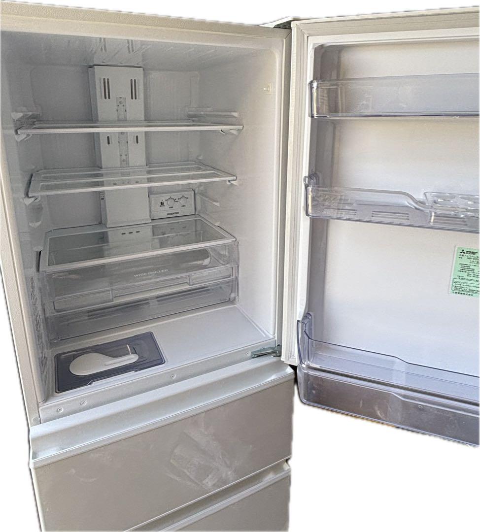 美品　2022年製　三菱　冷凍冷蔵庫３３０Ｌ　ホワイト