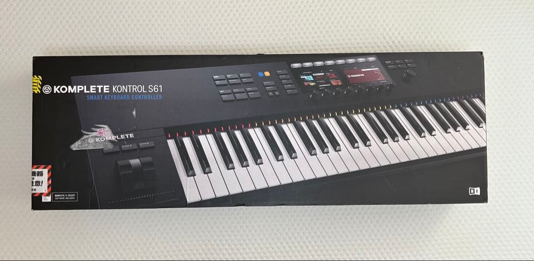 KOMPLETE KONTROL S61 mk2 MIDIキーボード