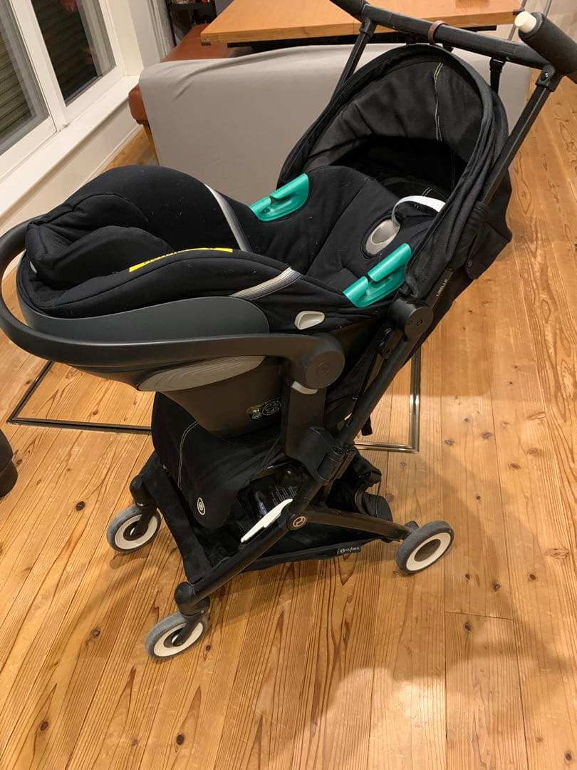 サイベックス　トラベルシステム　ブラック　ベビーカー　チャイルドシート