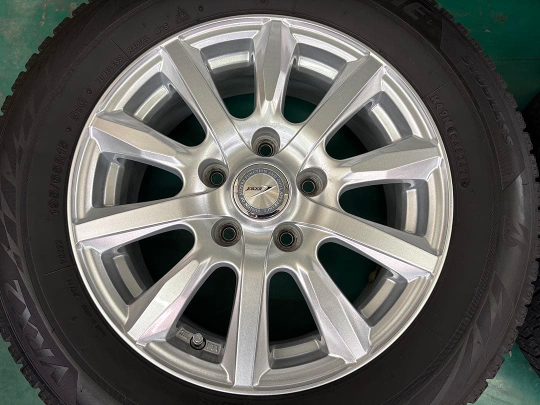 送料込み 195/65r15 スタッドレス 4本