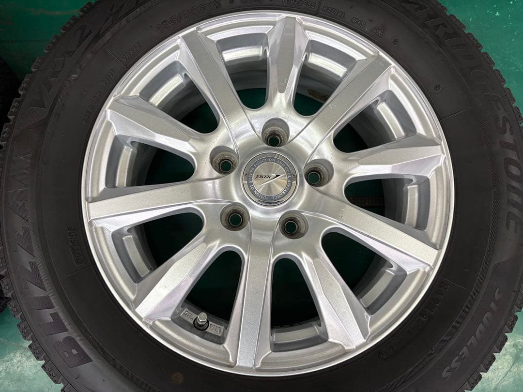 送料込み 195/65r15 スタッドレス 4本