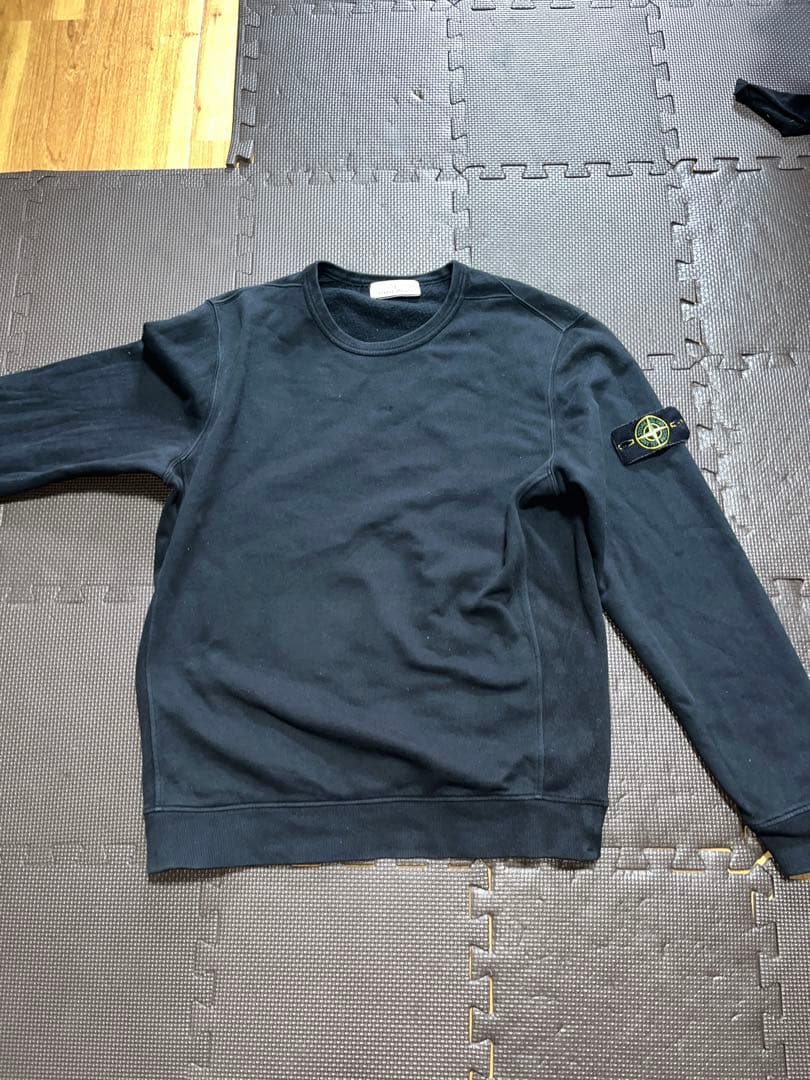 ストーンアイランド 黒 スウェット