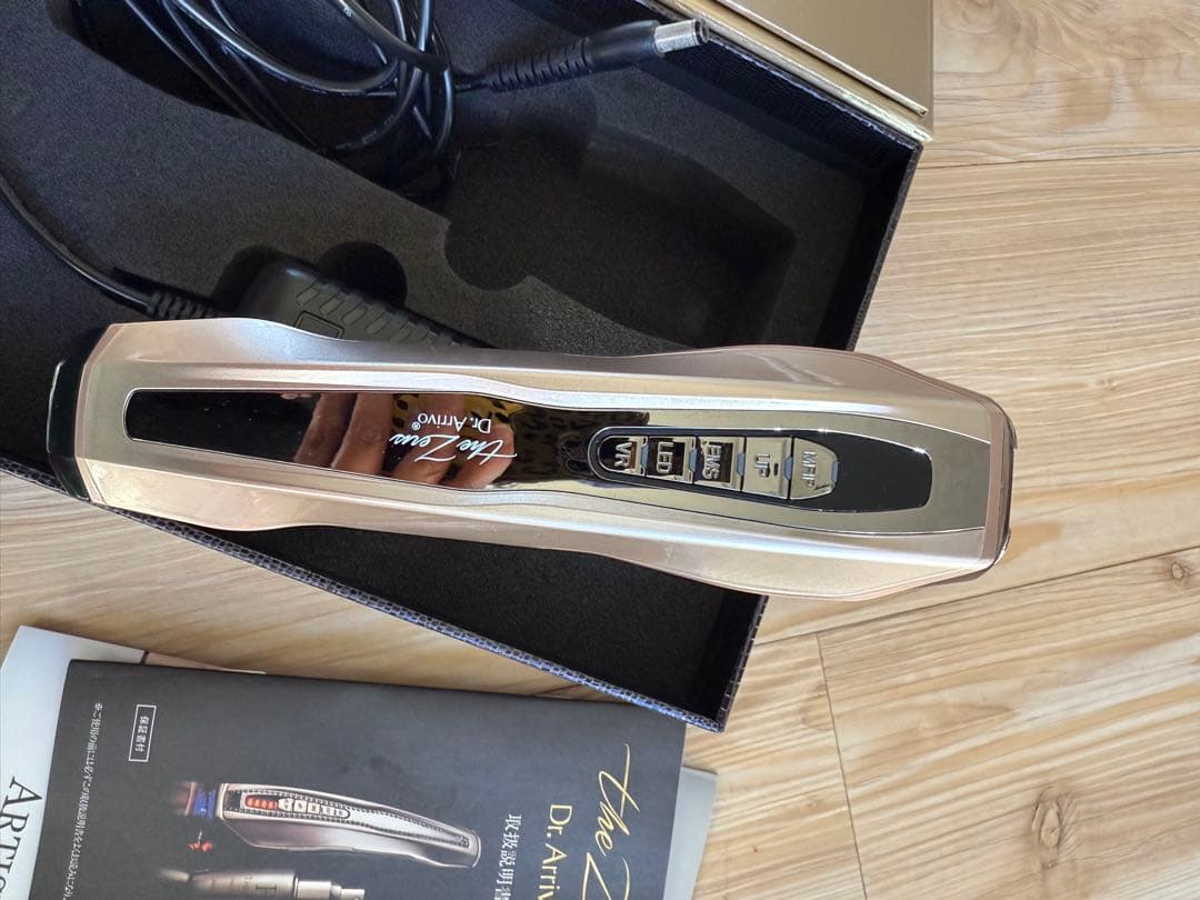 Dr. Arivo 美顔器 ARTISTIC & CO.