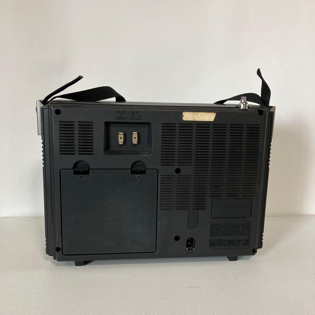 ナショナルＢＣＬラジオ　クーガー　　　　　　２６００　　完動品