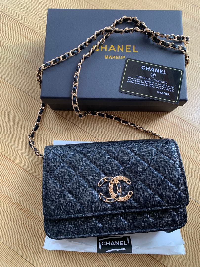 ミルク•*¨*•.¸新品未使用 ショルダーバッグ シャネルロゴCHANEL