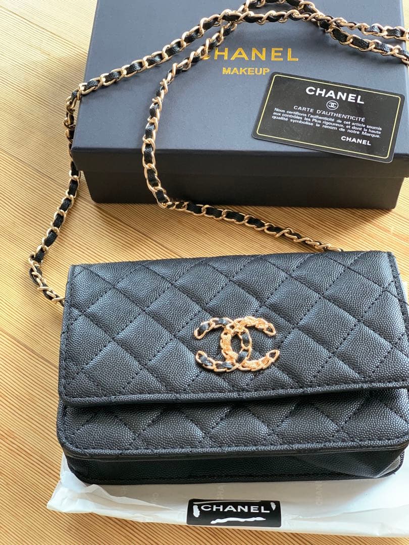 ミルク•*¨*•.¸新品未使用 ショルダーバッグ シャネルロゴCHANEL