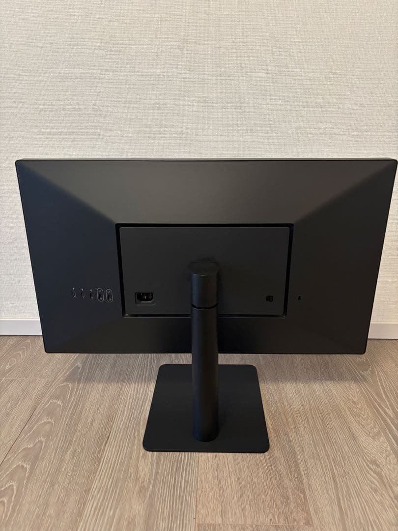 LG UltraFine 4K 24MD4KL-B 23.7型