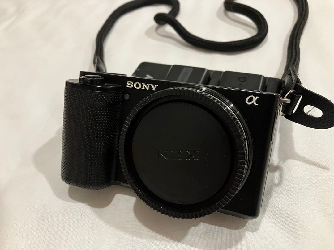 Sony ZV-E10 バッテリー×4個 マイク、充電器、ストラップ付き