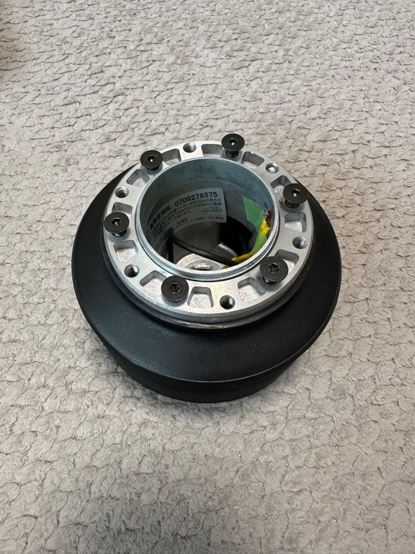 momo V6 ステアリング 348mm Z12ボス付き