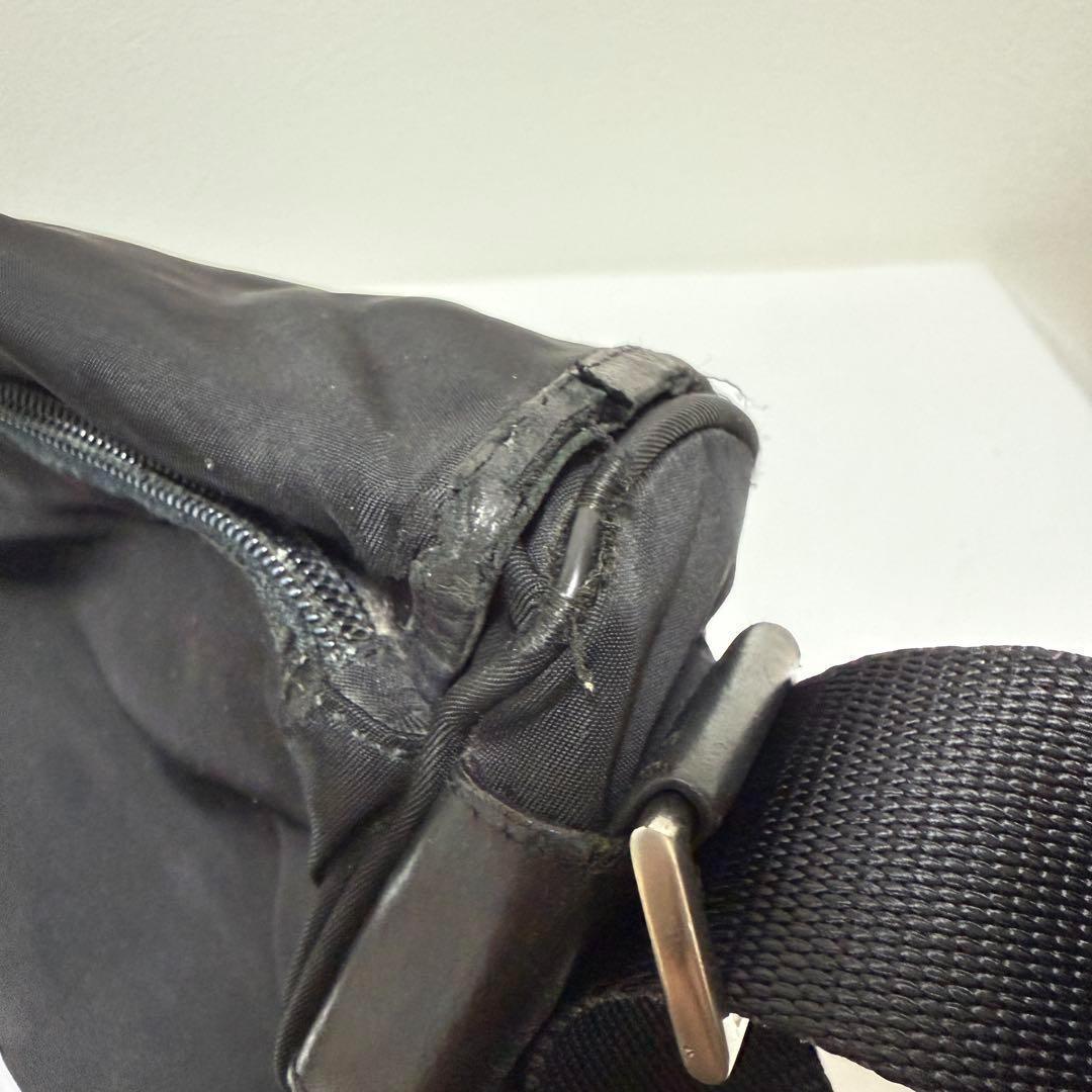 PRADA プラダ ショルダーバッグ メッセンジャー クロスボディ ボディバッグ