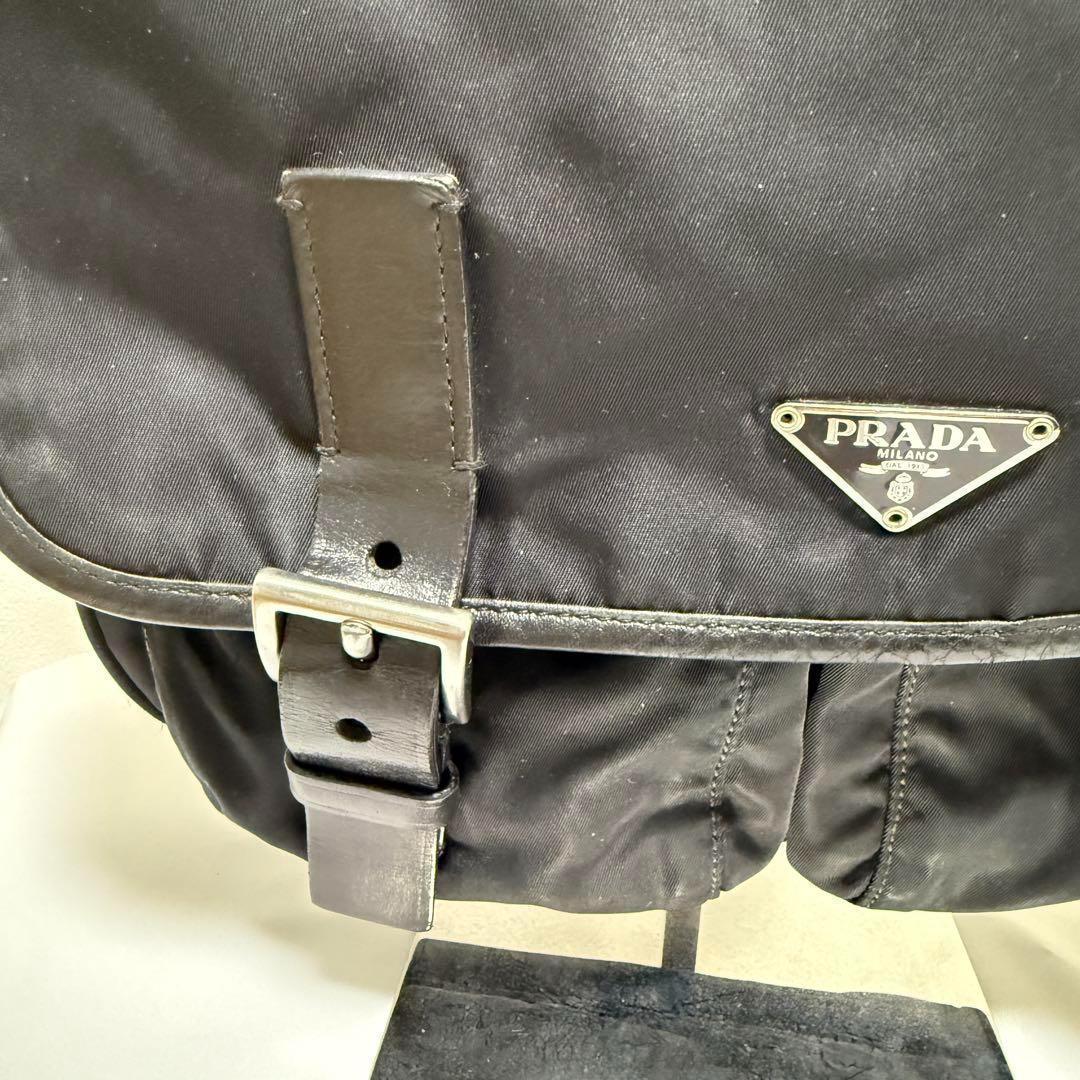 PRADA プラダ ショルダーバッグ メッセンジャー クロスボディ ボディバッグ