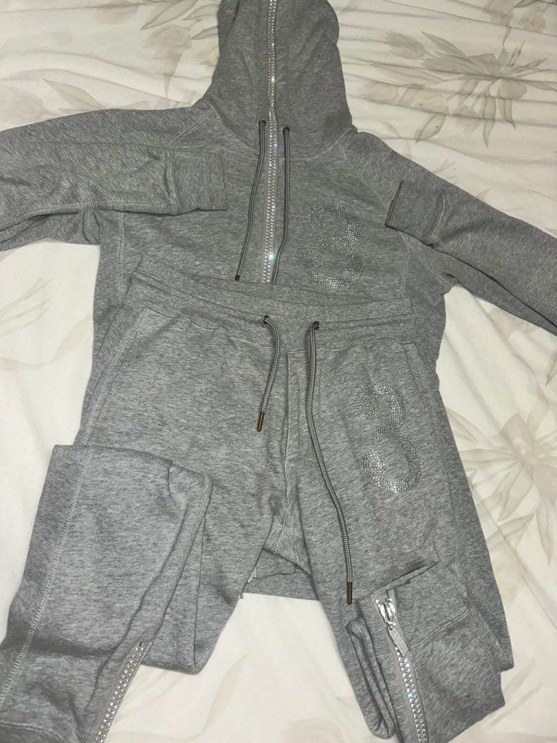 1PIU1UGUALE3 RELAX 上下セットアップ