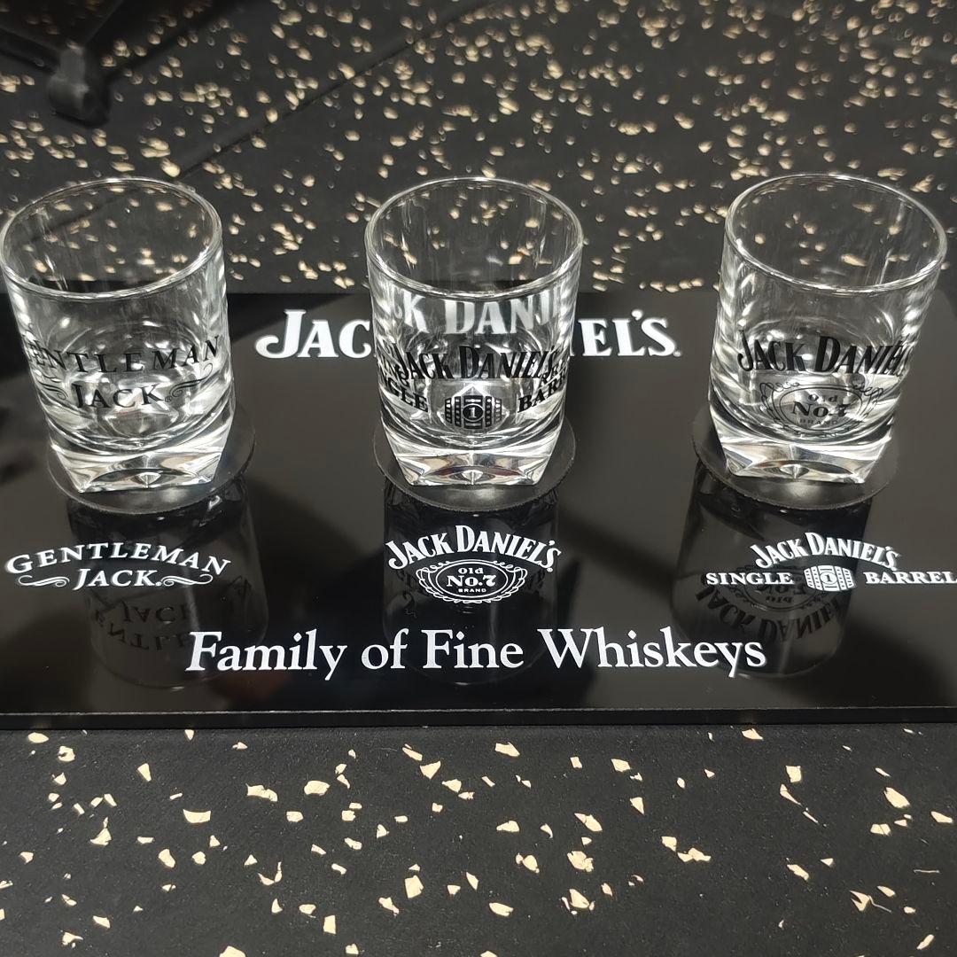 ジャックダニエル　ショットグラス3セット　　ボード　限定品