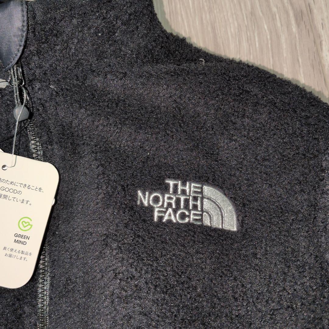 ノースフェイス　フリースリバーシブルジャケット　140　☆新品タグ付☆