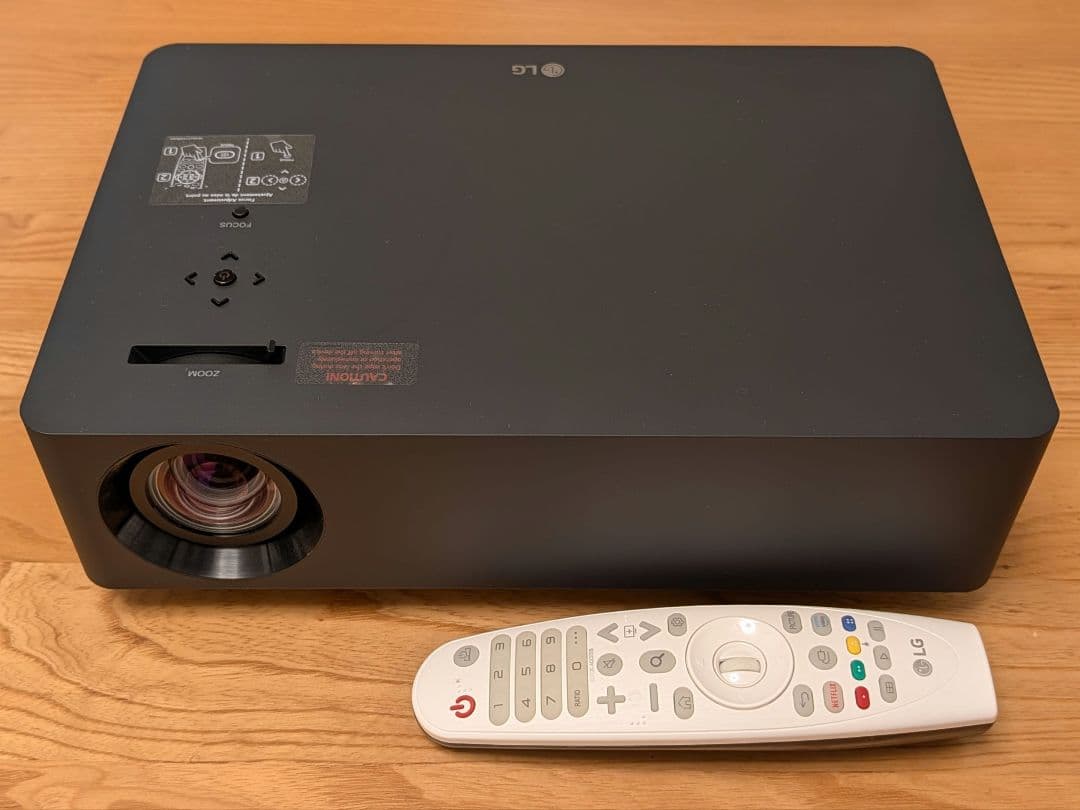 LG 4K プロジェクター HU70LSB（本体ボタン操作不可）