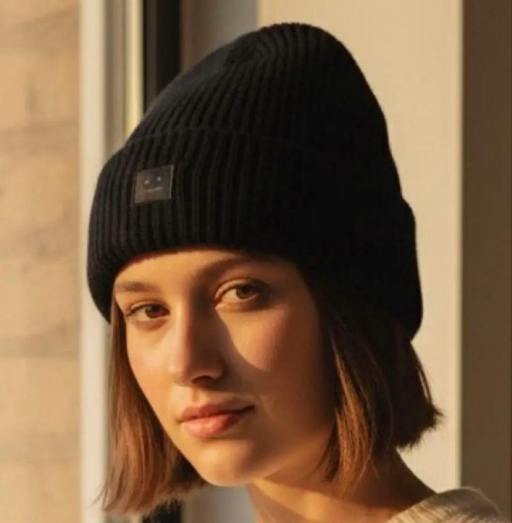 新品タグ付き✌️acne スモールフェイスニットキャップ　定価26400円