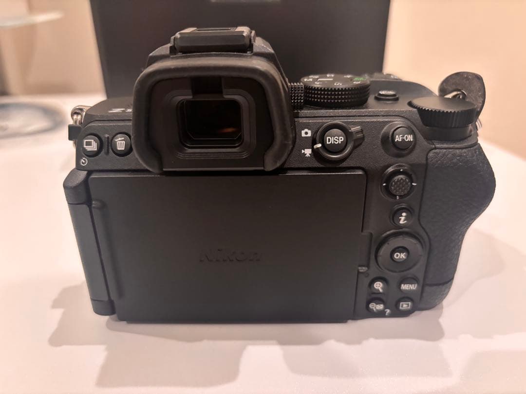 Nikon Z 5 II デジタル一眼レフ (SDカード付き)