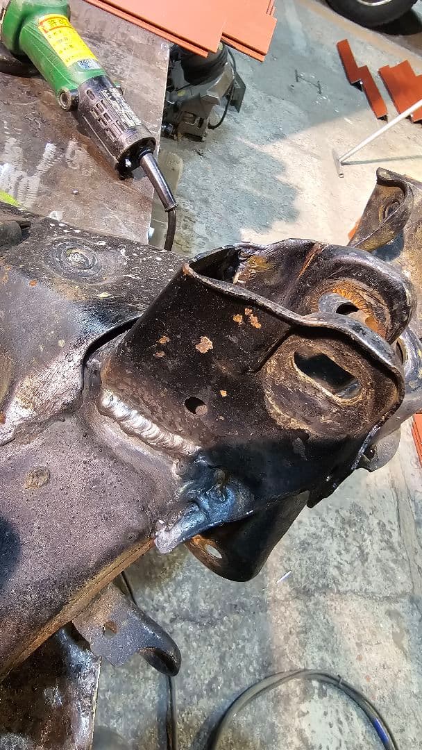 jzx100 ツアラーv リアメンバー 補修済み、溶接増し