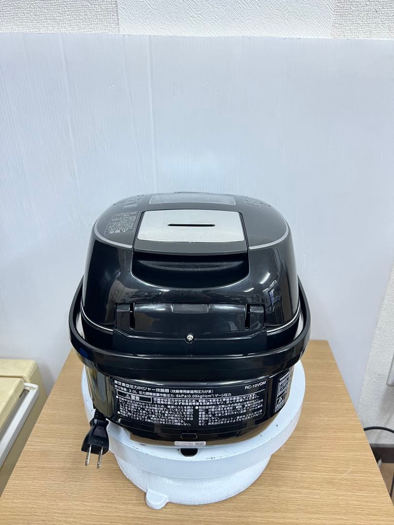 【TOSHIBA】真空圧力IH 炊飯器 RC-10VQM 1.0L 2018年製
