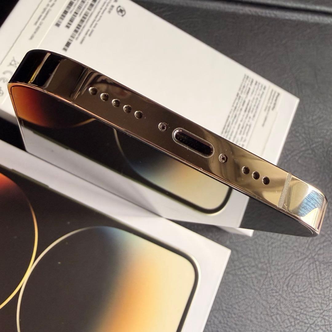 【超美品】iPhone14pro 256GB ゴールド simフリー