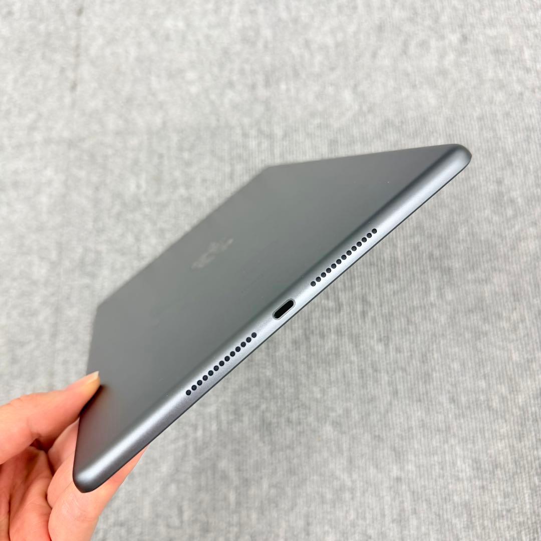 ほぼ未使用iPad 第7世代 2019 32GB Wi-Fi スペースグレイ