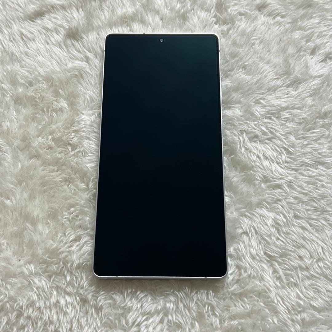 ★ Galaxy S25 ultra 256GB ホワイトシルバー美品j07