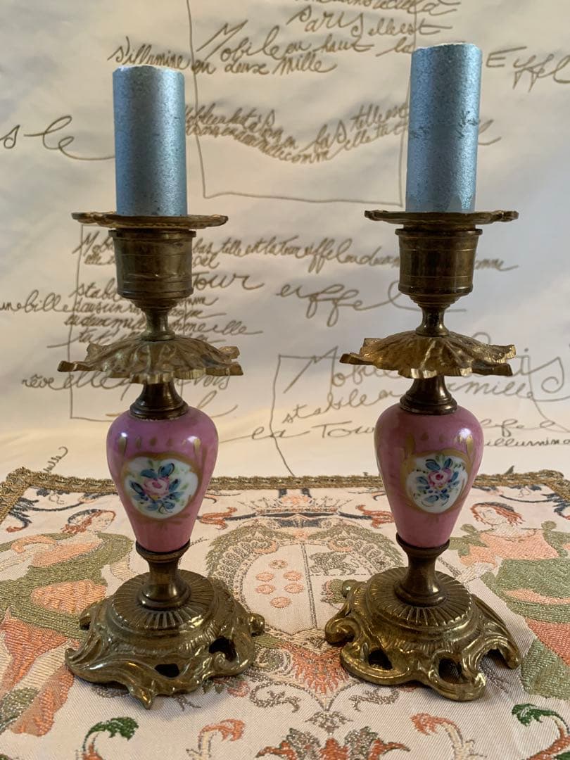 フランス製　アンティークのセーブル焼のペアのキャンドルスタンド！陶器が素敵です！