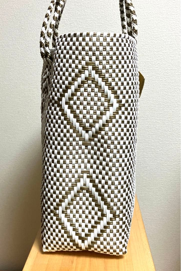 新品　OJO DE MEX オホデメックス　　　　　トートバック大 A4