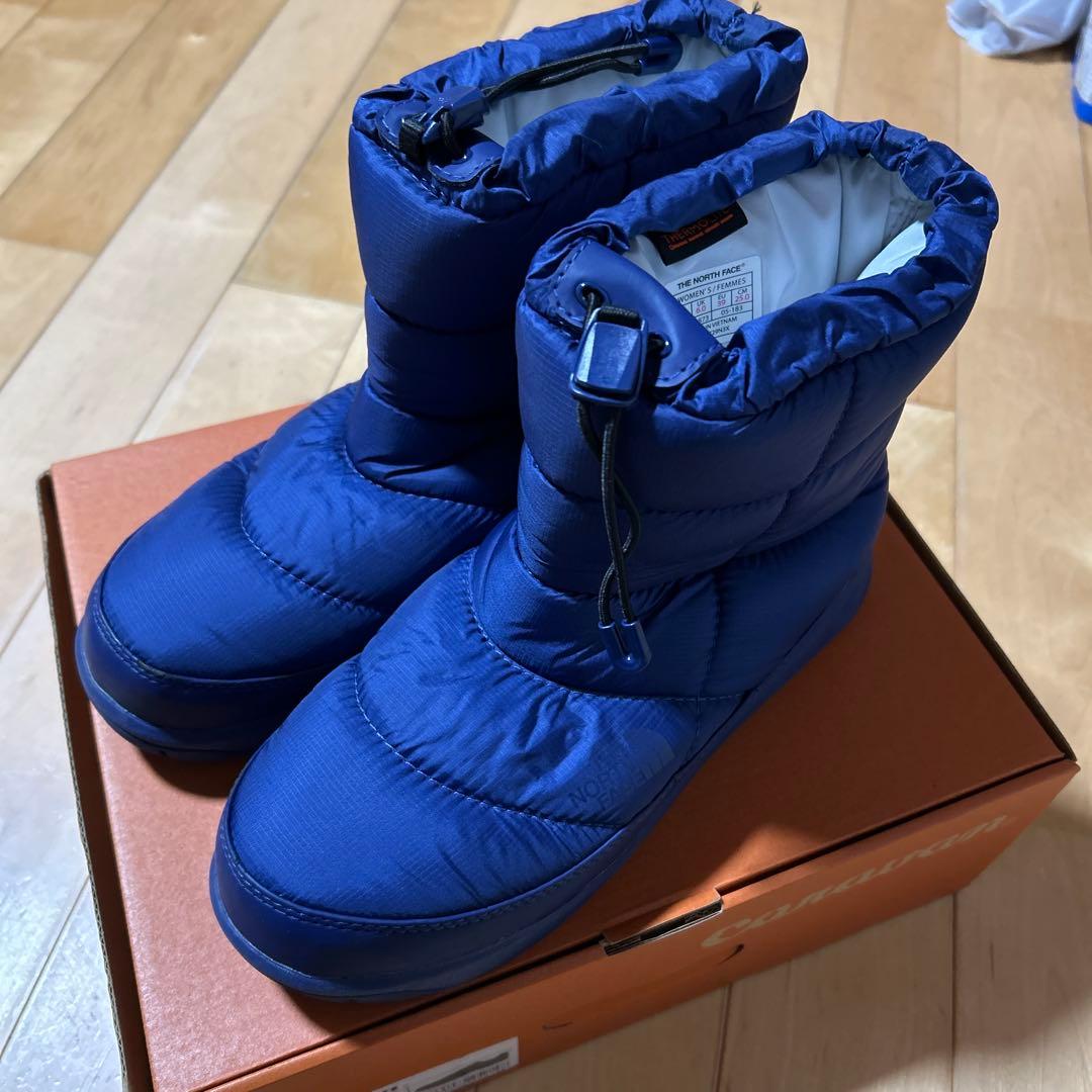 ぷ*ン様 THE NORTH FACE Short ヌプシ　25.0